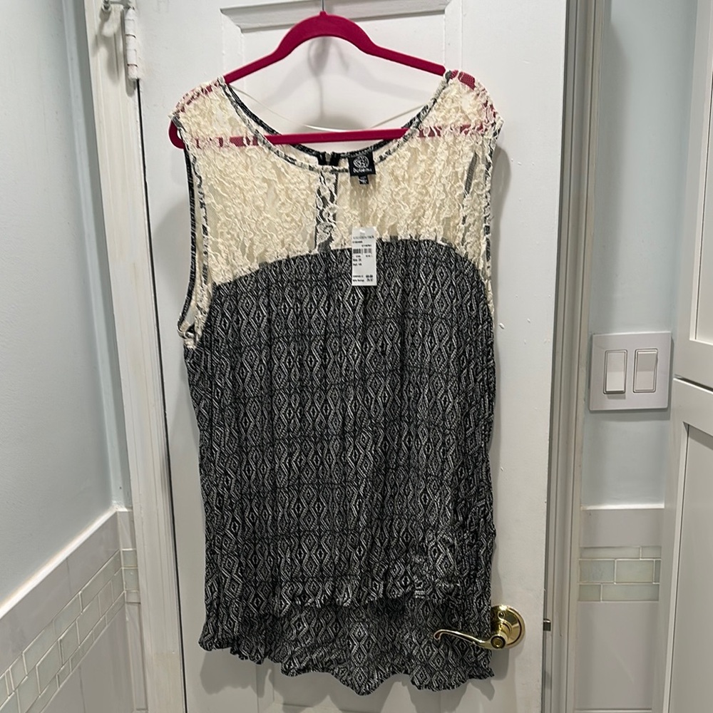 Bobeau Black and Cream Asymmetrical Pleated Blouse